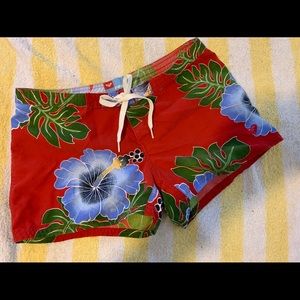 Hibiscus flower Roxy Short board shorts.